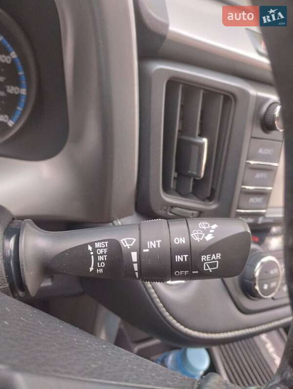 Позашляховик / Кросовер Toyota RAV4 2017 в Умані