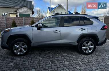 Позашляховик / Кросовер Toyota RAV4 2020 в Києві