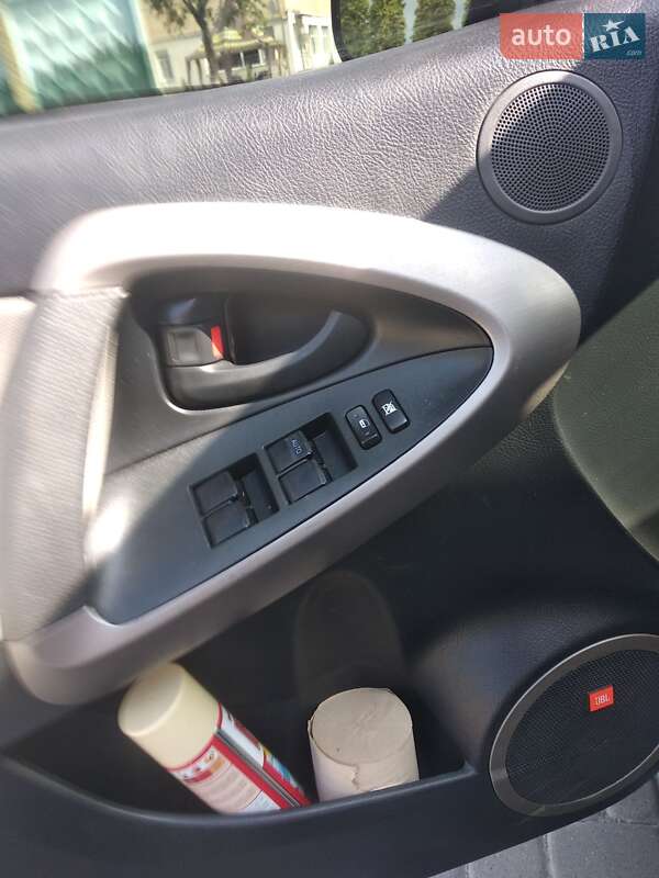 Внедорожник / Кроссовер Toyota RAV4 2006 в Хмельницком