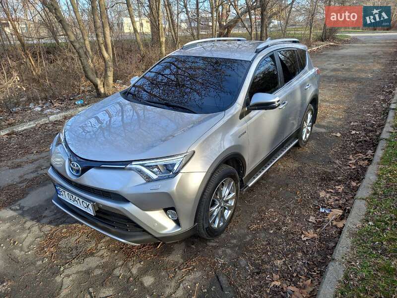 Внедорожник / Кроссовер Toyota RAV4 2017 в Херсоне фото Внедорожник / Кроссовер Toyota RAV4 2017 в Херсоне