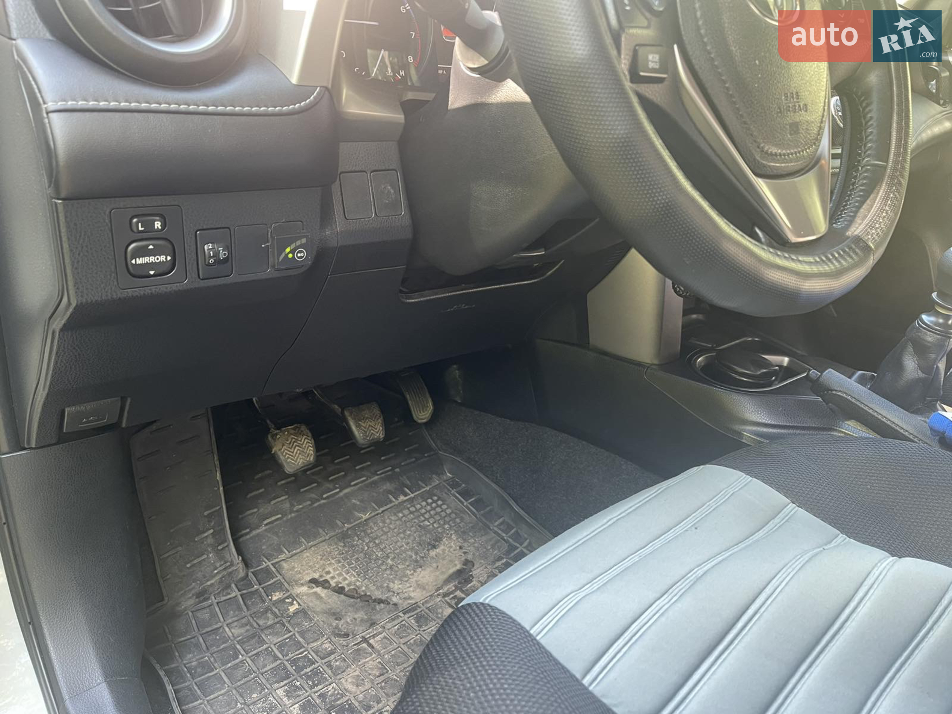 2017 Toyota RAV 4 - мініатюра 11