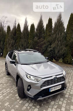 Позашляховик / Кросовер Toyota RAV4 2019 в Львові
