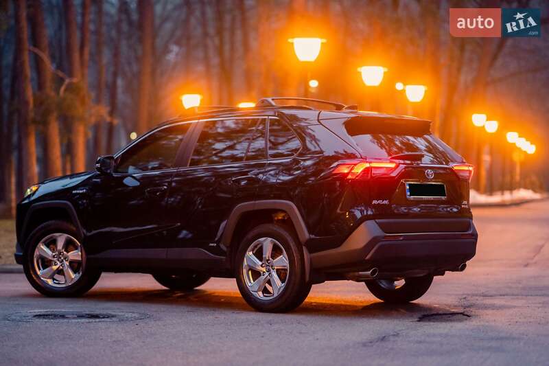 Внедорожник / Кроссовер Toyota RAV4 2020 в Чернигове фото 4 Внедорожник / Кроссовер Toyota RAV4 2020 в Чернигове