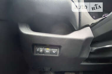 Внедорожник / Кроссовер Toyota RAV4 2021 в 