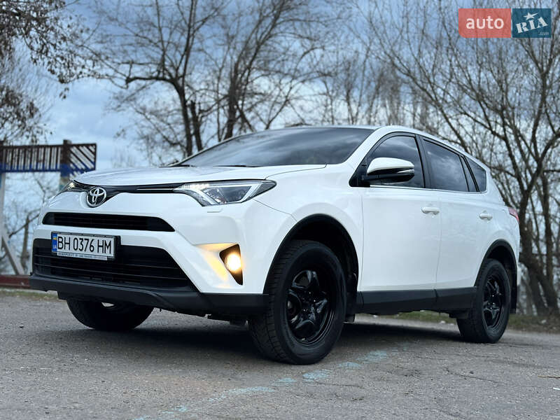 Позашляховик / Кросовер Toyota RAV4 2017 в Одесі