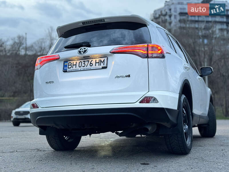 Позашляховик / Кросовер Toyota RAV4 2017 в Одесі