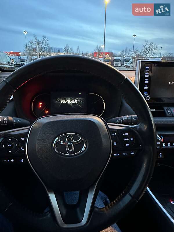 Позашляховик / Кросовер Toyota RAV4 2019 в Львові фото 2 Позашляховик / Кросовер Toyota RAV4 2019 в Львові