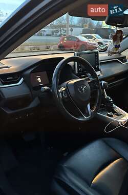 Внедорожник / Кроссовер Toyota RAV4 2019 в Львове