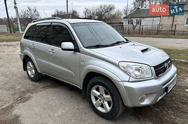 Позашляховик / Кросовер Toyota RAV4 2005 в Магдалинівці