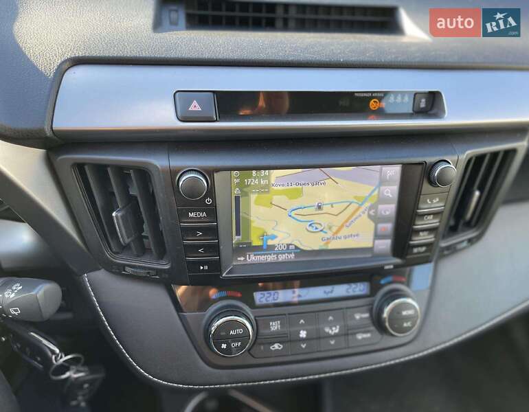 Внедорожник / Кроссовер Toyota RAV4 2018 в Бродах