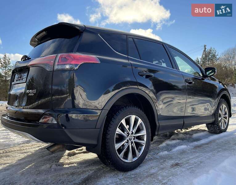 Внедорожник / Кроссовер Toyota RAV4 2018 в Бродах