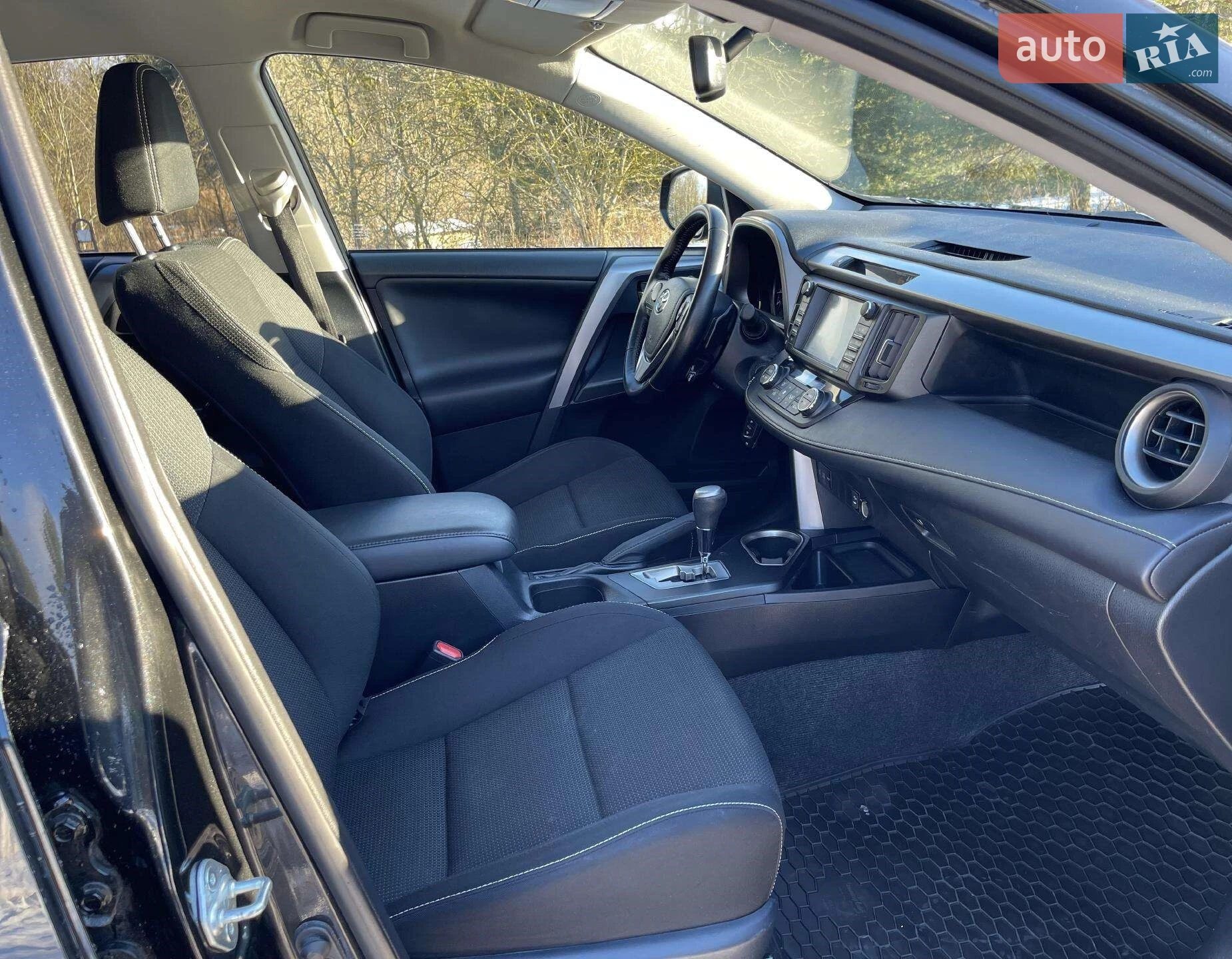 2018 Toyota RAV 4 - мініатюра 12