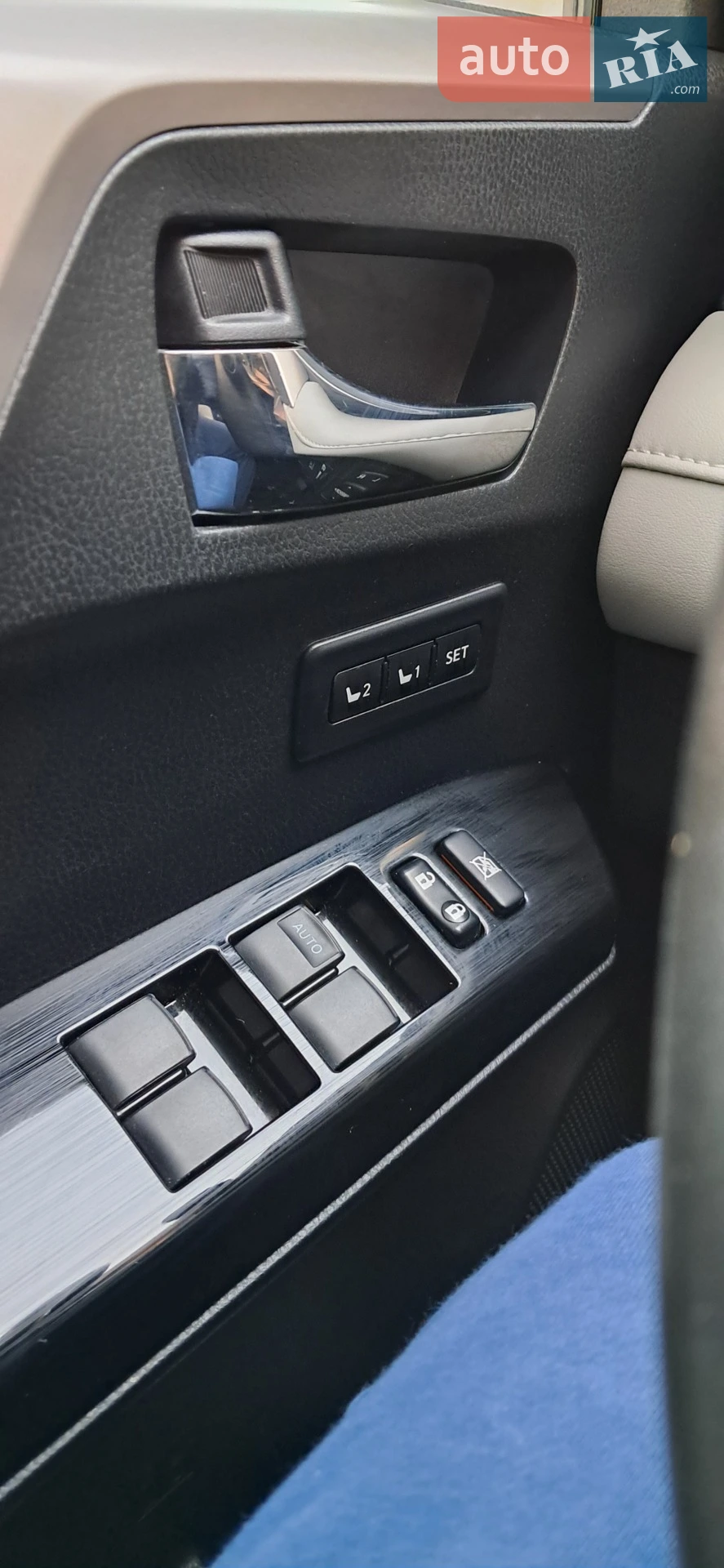2017 Toyota RAV 4 - мініатюра 11