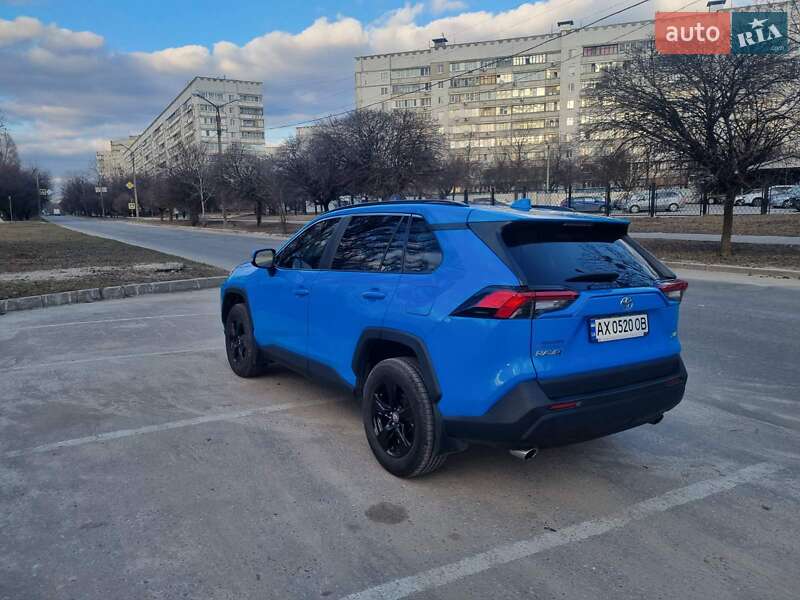 Внедорожник / Кроссовер Toyota RAV4 2019 в Харькове фото 2 Внедорожник / Кроссовер Toyota RAV4 2019 в Харькове