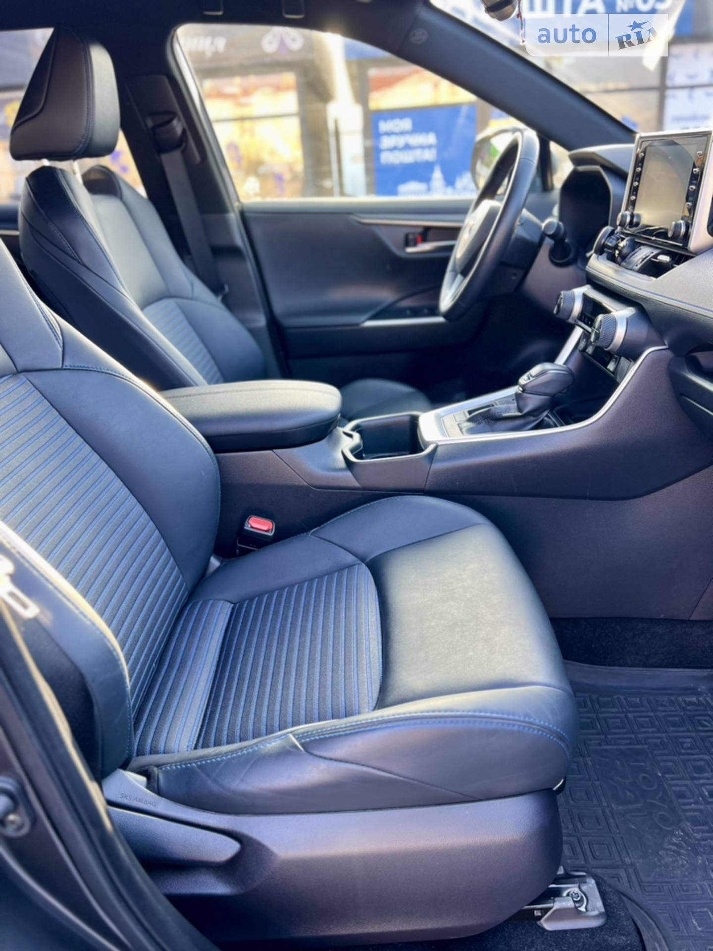 2022 Toyota RAV 4 - мініатюра 13