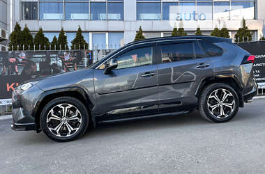 Внедорожник / Кроссовер Toyota RAV4 2021 в 