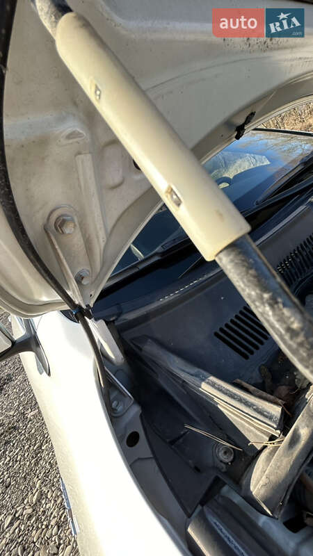 Позашляховик / Кросовер Toyota RAV4 2011 в Чернівцях фото 12 Позашляховик / Кросовер Toyota RAV4 2011 в Чернівцях