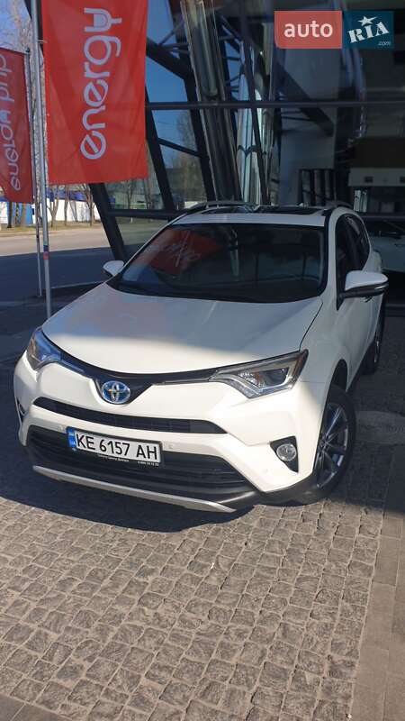 Внедорожник / Кроссовер Toyota RAV4 2016 в Днепре