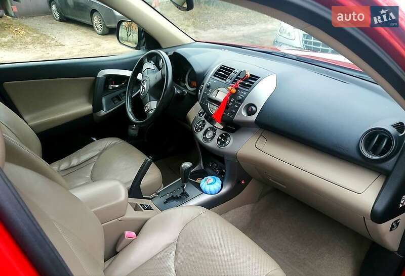 Внедорожник / Кроссовер Toyota RAV4 2008 в Харькове