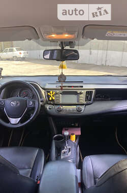 Внедорожник / Кроссовер Toyota RAV4 2013 в Сквире
