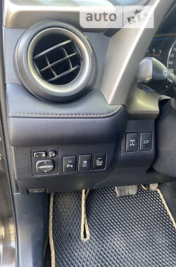 Позашляховик / Кросовер Toyota RAV4 2013 в Сквирі