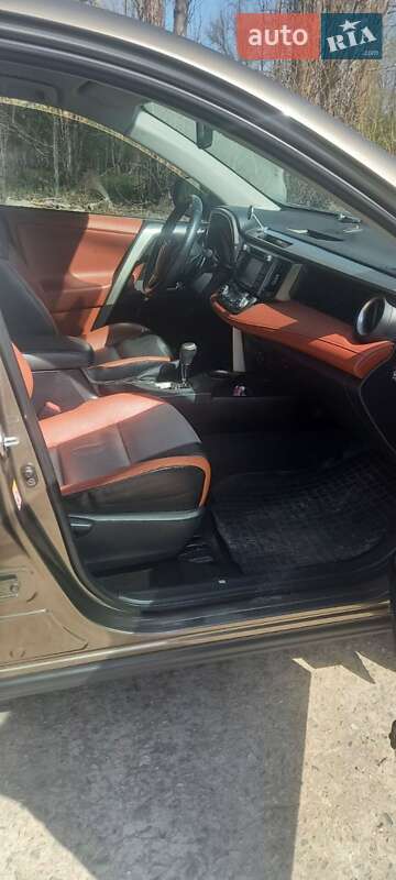 Позашляховик / Кросовер Toyota RAV4 2013 в Каневі