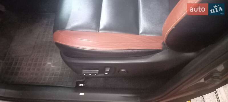 Позашляховик / Кросовер Toyota RAV4 2013 в Каневі