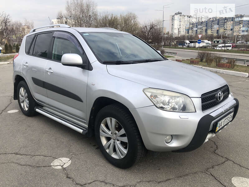 Внедорожник / Кроссовер Toyota RAV4 2007 в Киеве