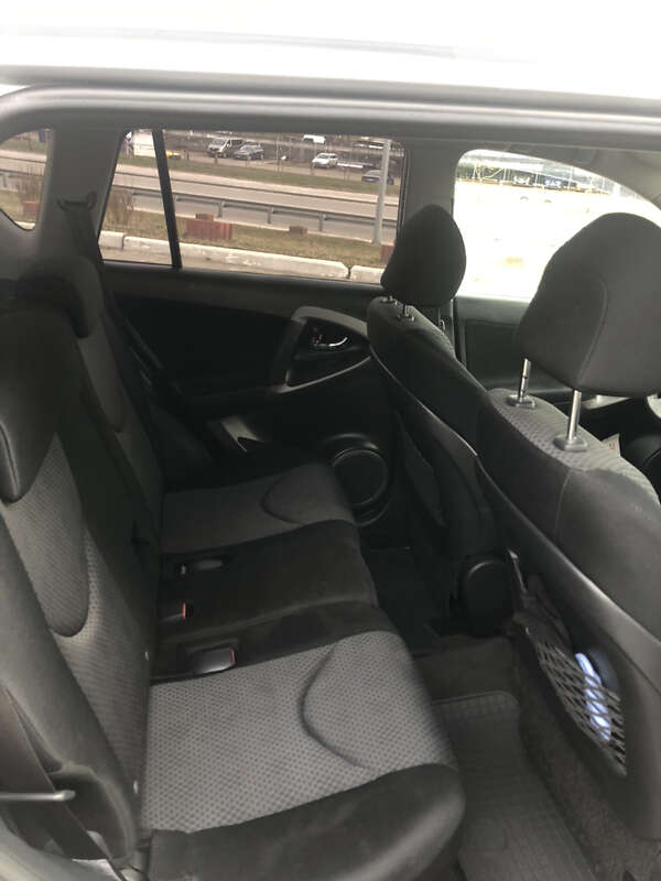 Внедорожник / Кроссовер Toyota RAV4 2007 в Киеве