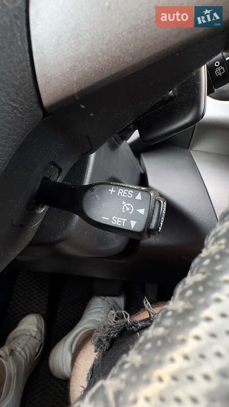 Позашляховик / Кросовер Toyota RAV4 2010 в Чернівцях