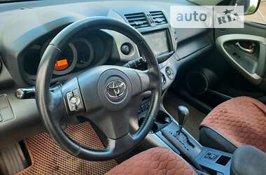 Внедорожник / Кроссовер Toyota RAV4 2006 в Киеве