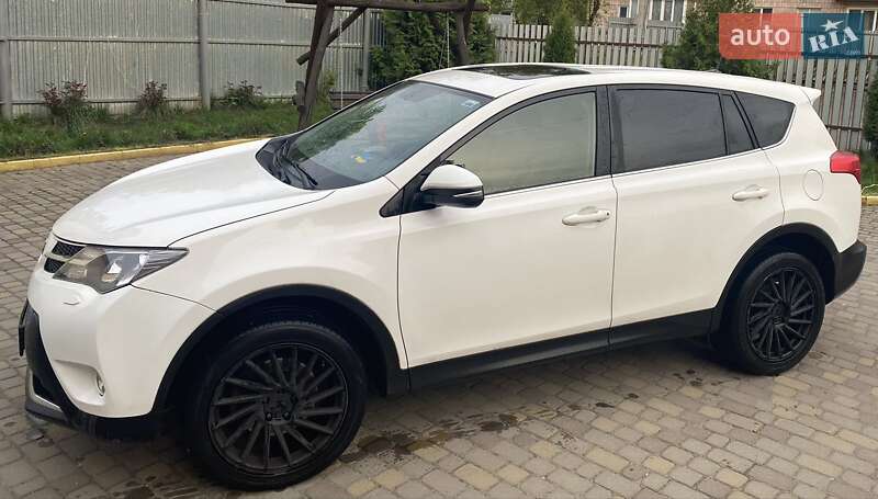 Внедорожник / Кроссовер Toyota RAV4 2013 в Луцке