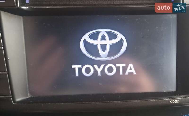 Внедорожник / Кроссовер Toyota RAV4 2013 в Луцке