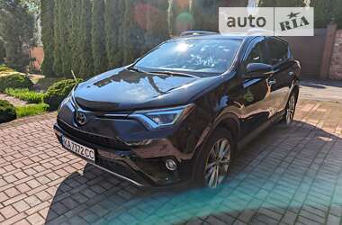 Внедорожник / Кроссовер Toyota RAV4 2015 в Киеве