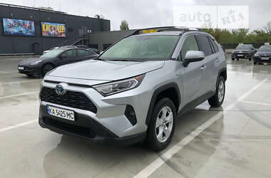 Внедорожник / Кроссовер Toyota RAV4 2020 в Киеве