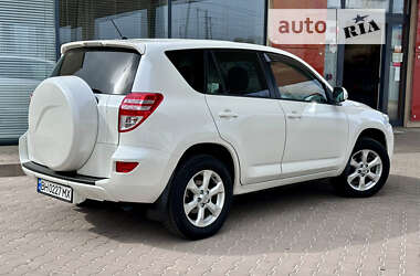 Позашляховик / Кросовер Toyota RAV4 2011 в Житомирі