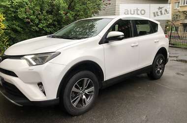 Внедорожник / Кроссовер Toyota RAV4 2016 в Киеве