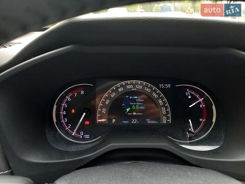 Внедорожник / Кроссовер Toyota RAV4 2018 в Киеве