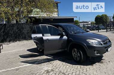 Позашляховик / Кросовер Toyota RAV4 2010 в Івано-Франківську