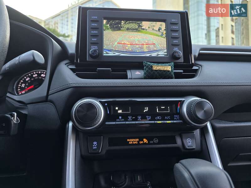 Внедорожник / Кроссовер Toyota RAV4 2020 в Одессе