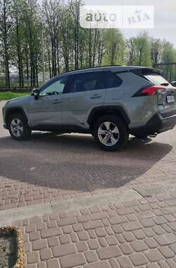 Позашляховик / Кросовер Toyota RAV4 2022 в Дніпрі