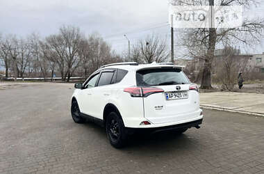 Позашляховик / Кросовер Toyota RAV4 2017 в Запоріжжі