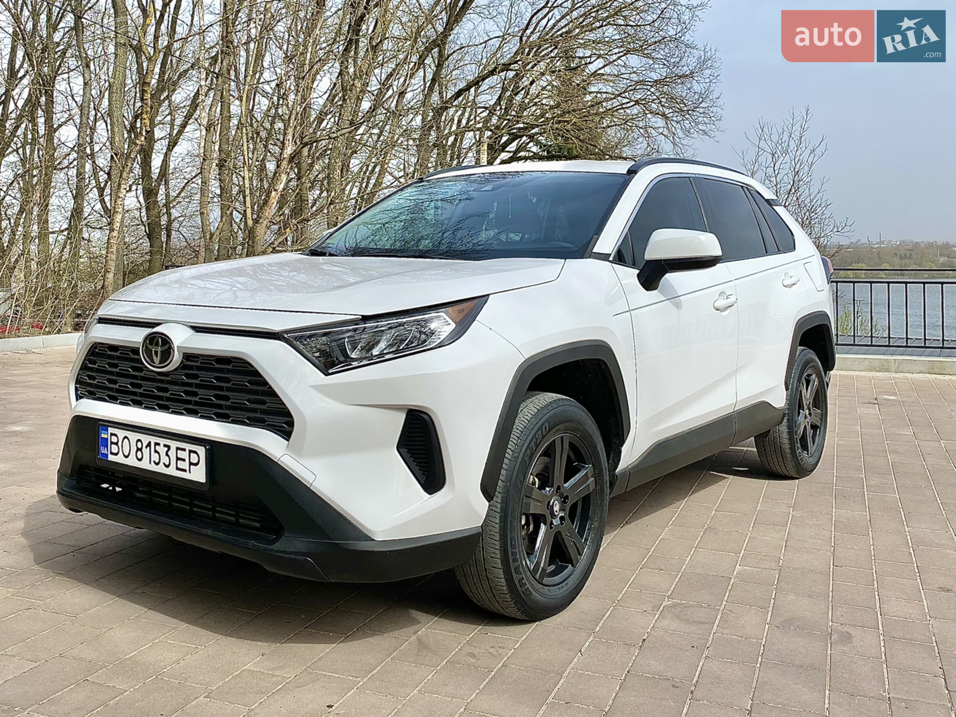2020 Toyota RAV 4 - фото 1