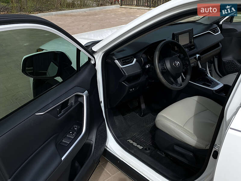 Внедорожник / Кроссовер Toyota RAV4 2020 в Тернополе фото 41 Внедорожник / Кроссовер Toyota RAV4 2020 в Тернополе
