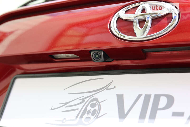 Внедорожник / Кроссовер Toyota RAV4 2021 в Киеве