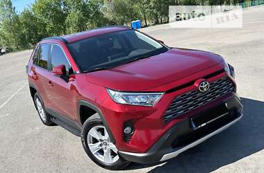 Позашляховик / Кросовер Toyota RAV4 2021 в Києві