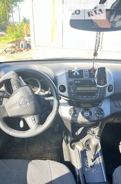 Внедорожник / Кроссовер Toyota RAV4 2010 в Тячеве