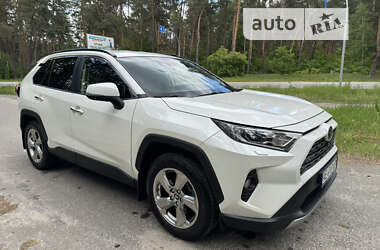 Внедорожник / Кроссовер Toyota RAV4 2019 в Киеве