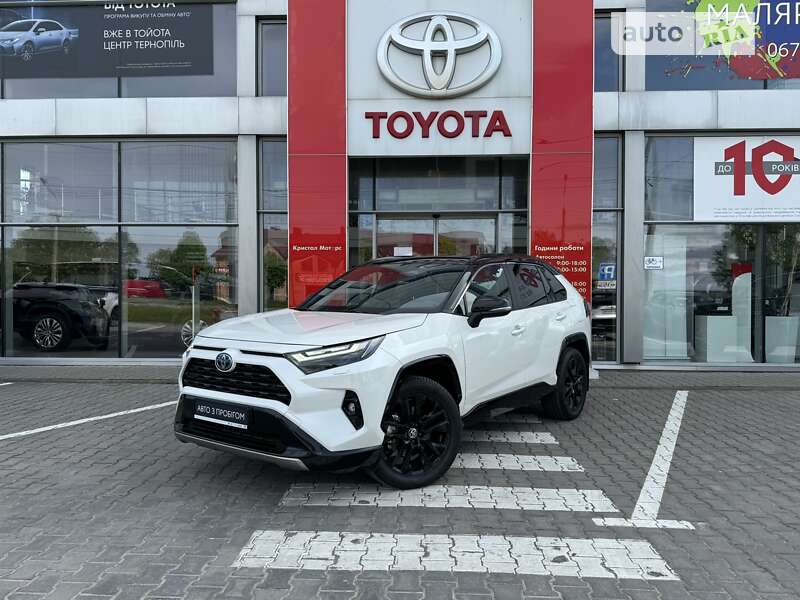 Позашляховик / Кросовер Toyota RAV4 2022 в Тернополі