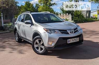 Позашляховик / Кросовер Toyota RAV4 2015 в Івано-Франківську